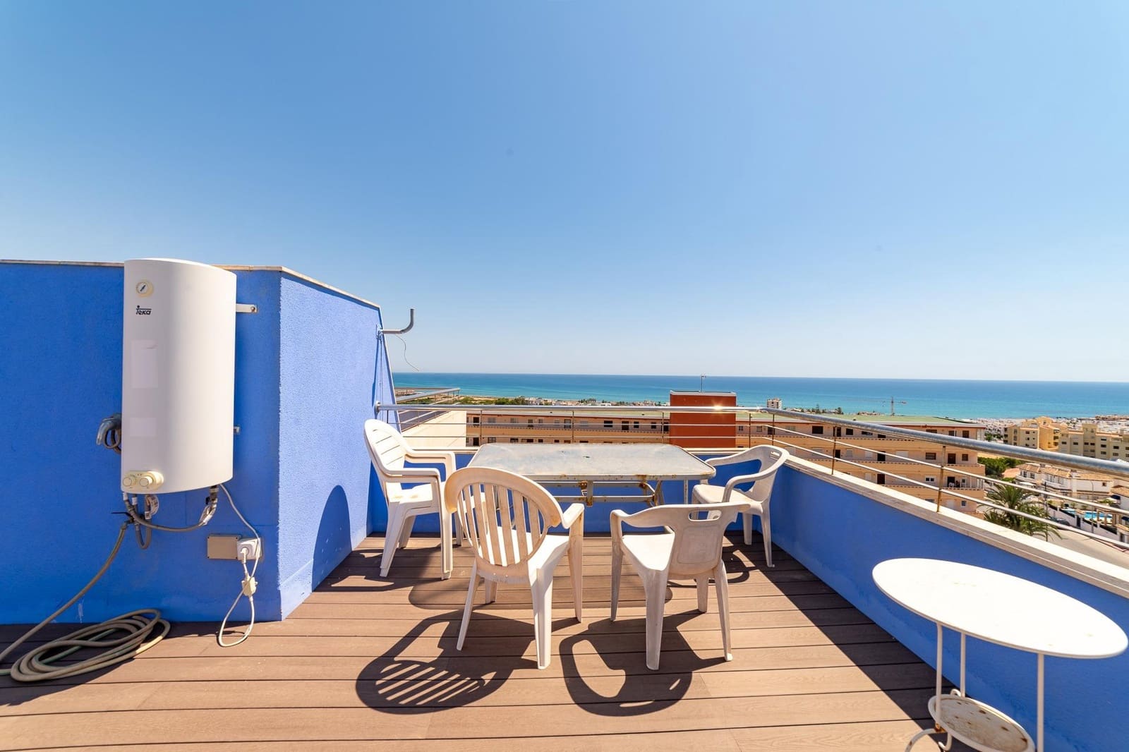 2 soveværelse Penthouse til salg i Torrevieja med swimmingpool - € 299.998 (Ref: 9104758)