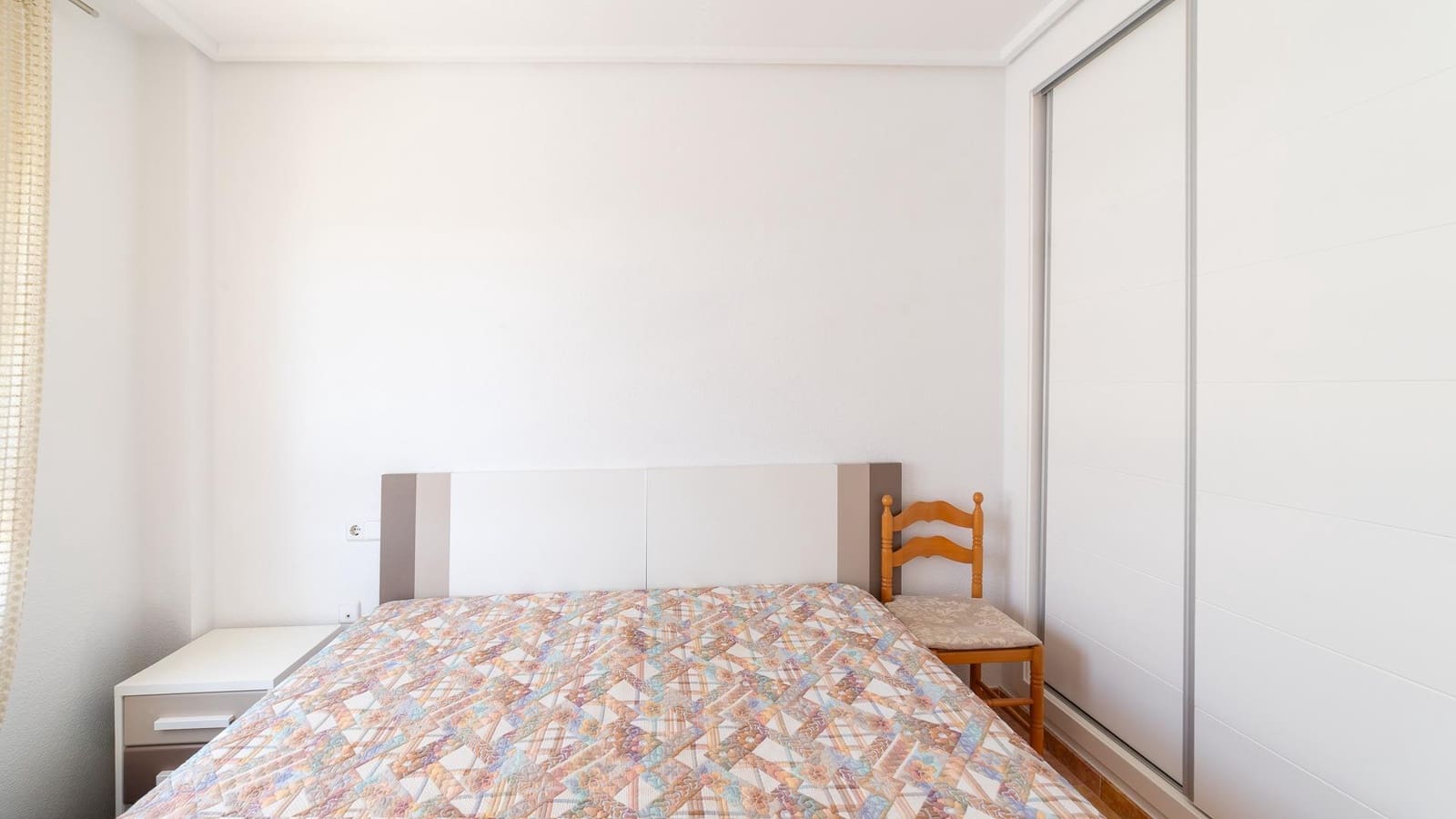 2 soverom Penthouse til salgs i Torrevieja med svømmebasseng - € 299 998 (Ref: 9104758)