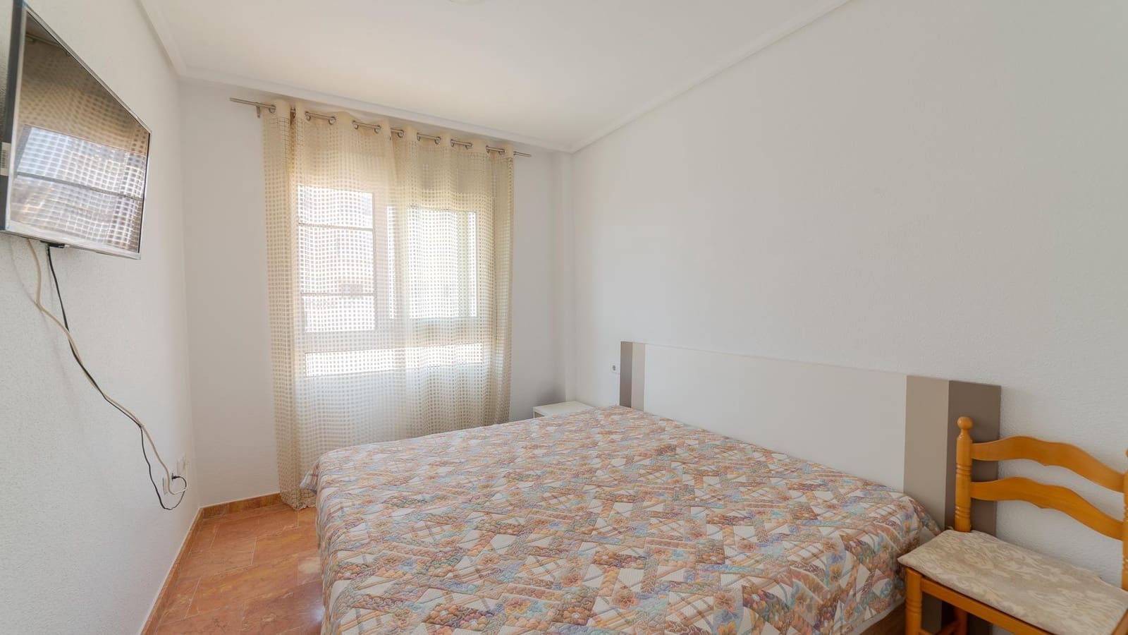 2 soverom Penthouse til salgs i Torrevieja med svømmebasseng - € 299 998 (Ref: 9104758)