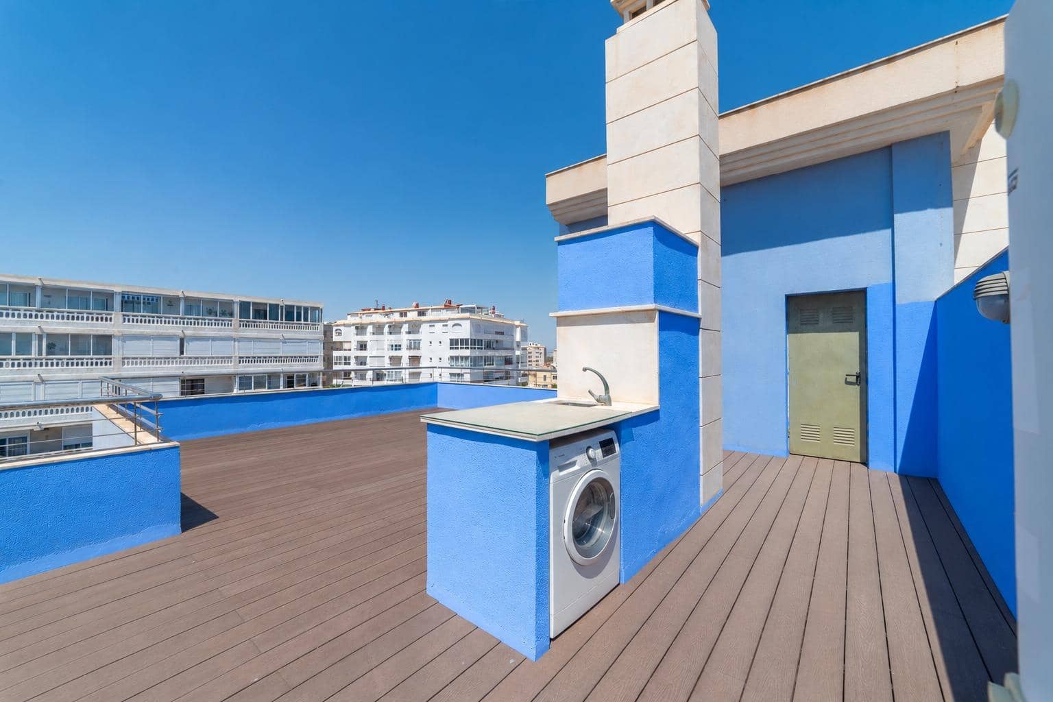 2 sypialnia Penthouse na sprzedaż w Torrevieja z basenem - 279 999 € (Ref: 9104758)