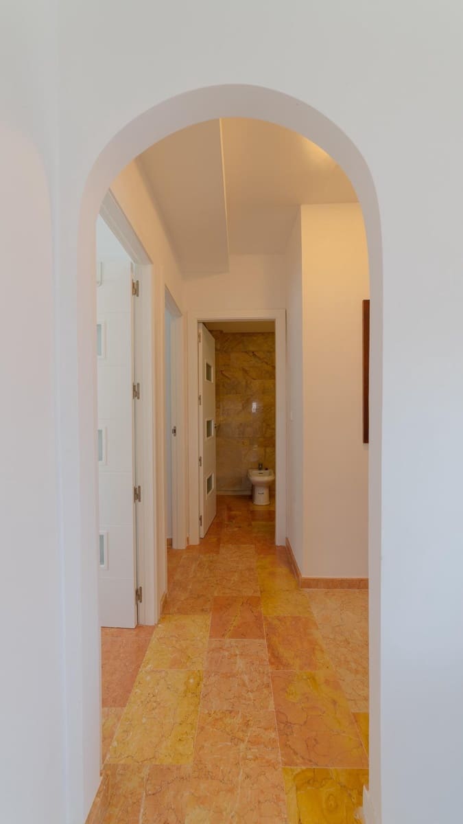 2 sypialnia Penthouse na sprzedaż w Torrevieja z basenem - 279 999 € (Ref: 9104758)