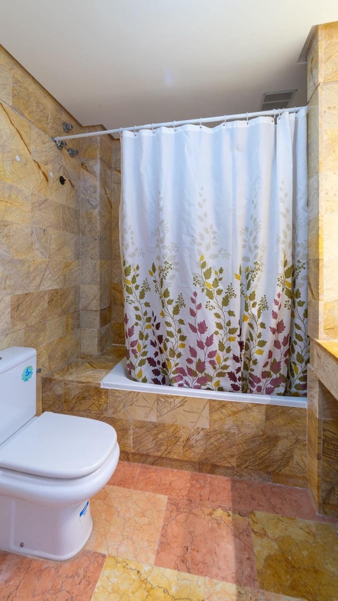 2 sypialnia Penthouse na sprzedaż w Torrevieja z basenem - 279 999 € (Ref: 9104758)