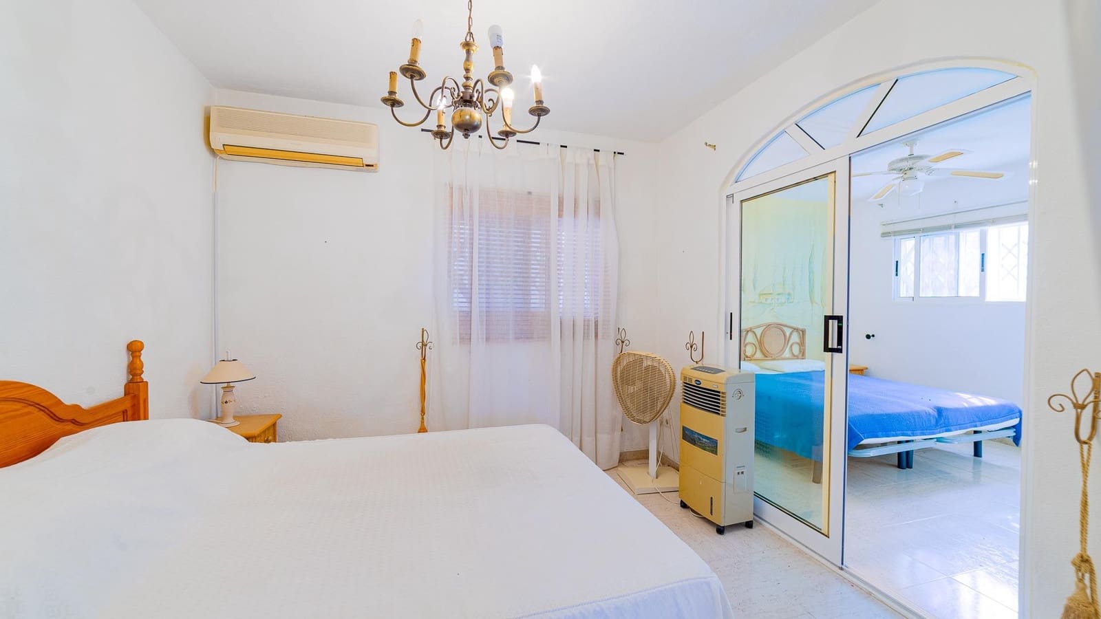 4 soveværelse Villa til salg i La Florida med swimmingpool garage - € 264.999 (Ref: 9262719)