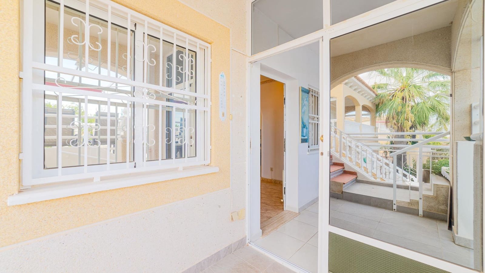 4 soveværelse Villa til salg i La Florida med swimmingpool garage - € 264.999 (Ref: 9262719)