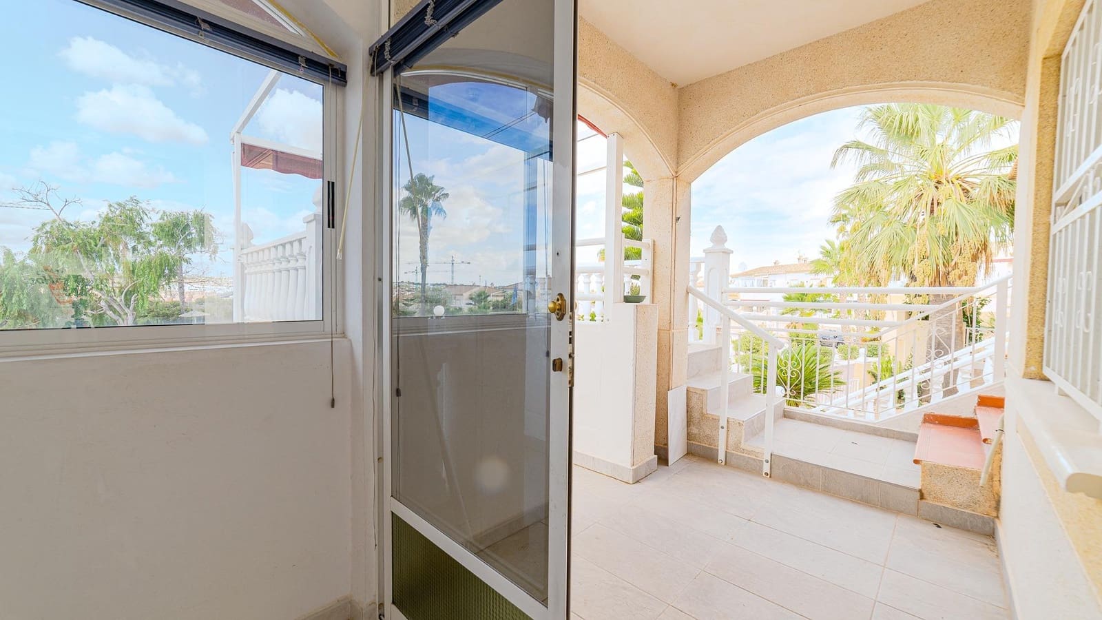 4 soveværelse Villa til salg i La Florida med swimmingpool garage - € 264.999 (Ref: 9262719)