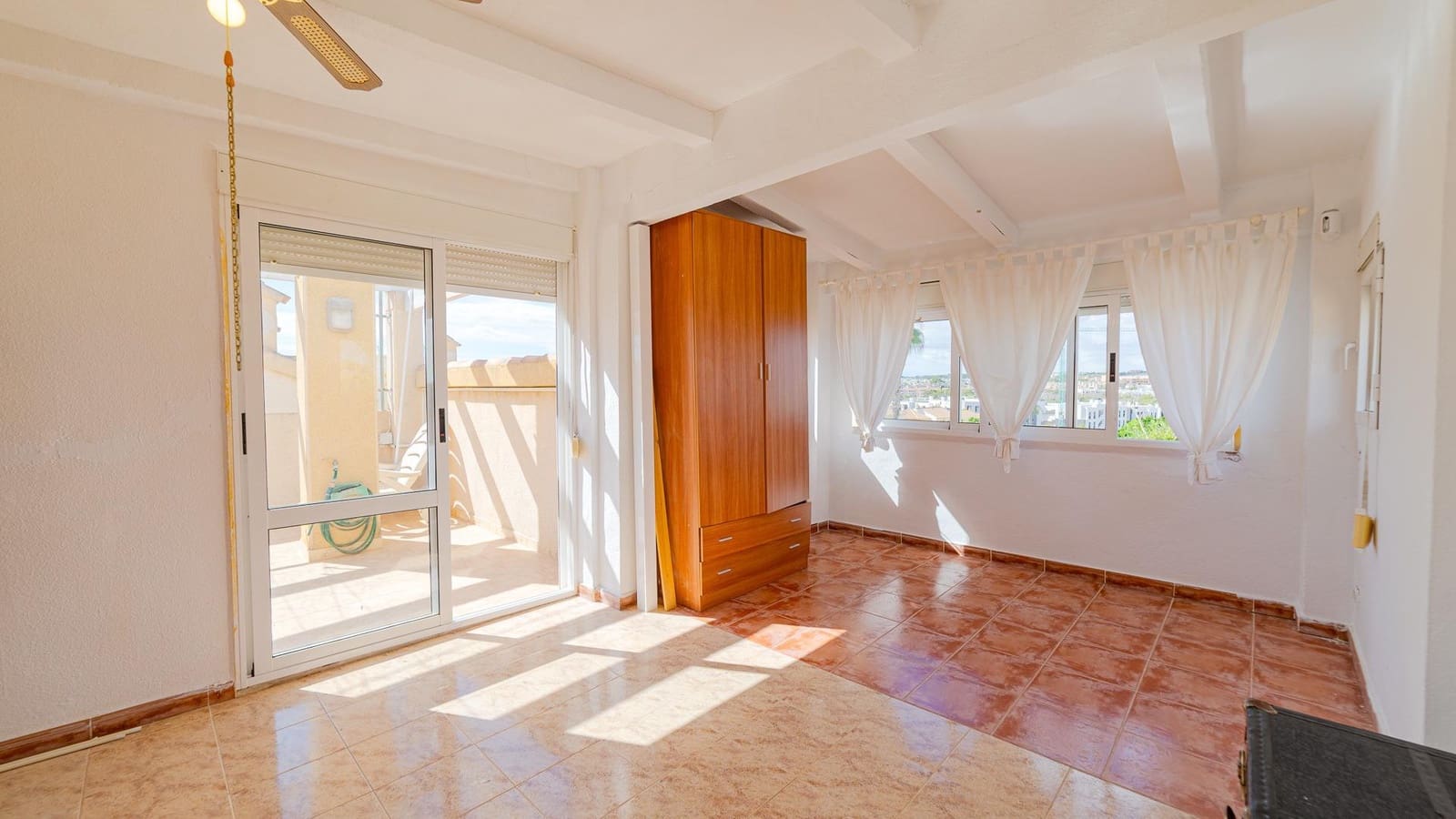 4 soveværelse Villa til salg i La Florida med swimmingpool garage - € 264.999 (Ref: 9262719)