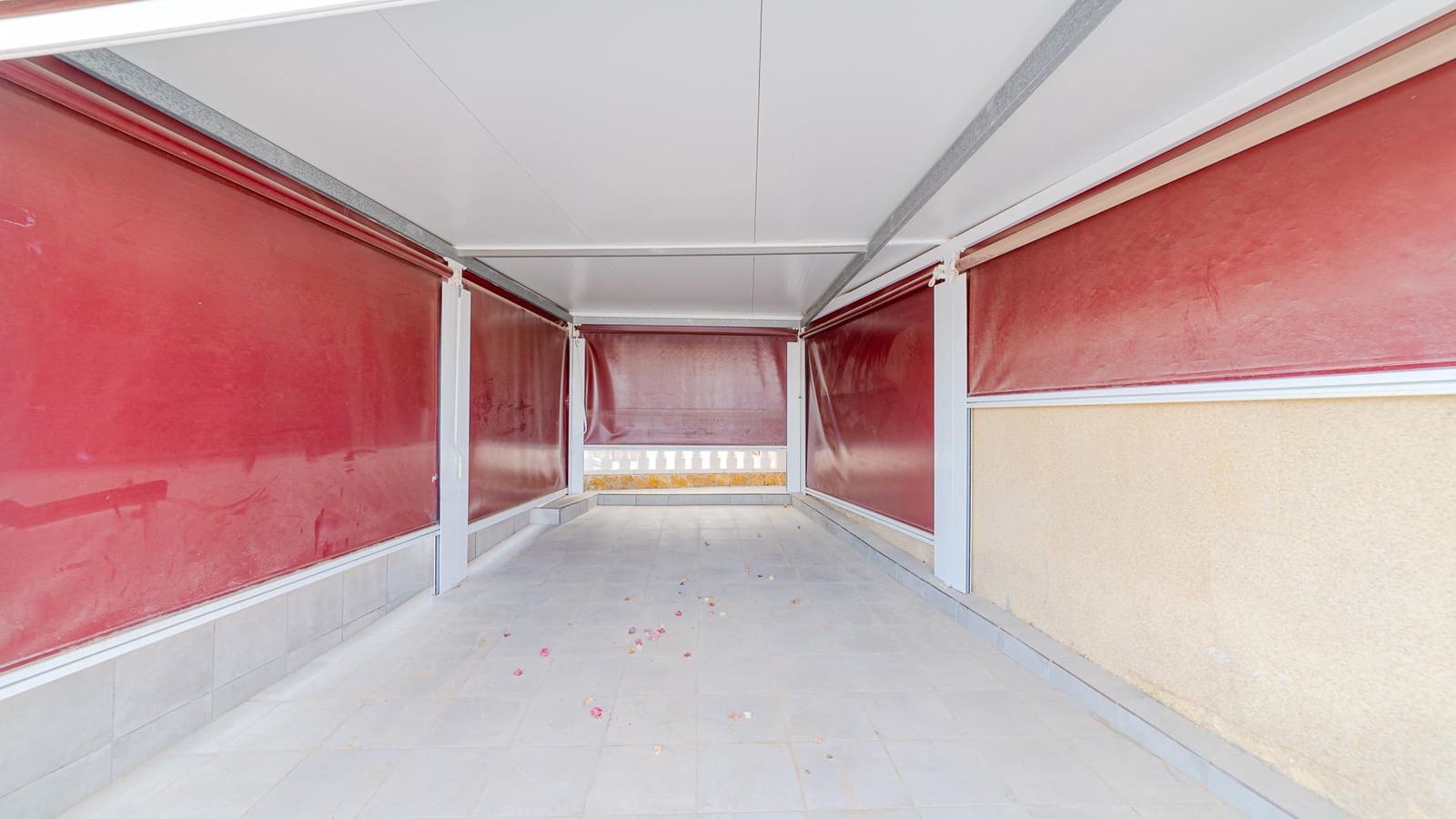 4 soveværelse Villa til salg i La Florida med swimmingpool garage - € 264.999 (Ref: 9262719)