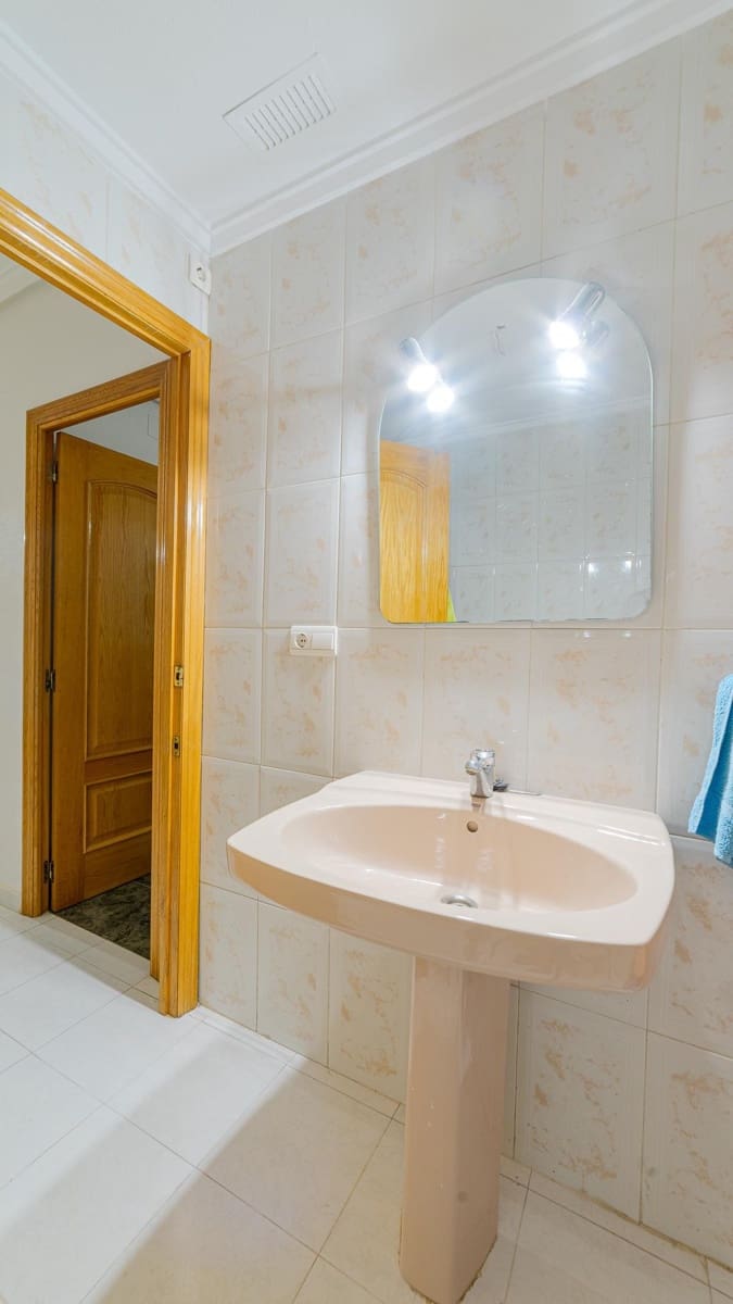 4 sovrum Hus till salu i Orihuela med garage - 199 999 € (Ref: 9269889)