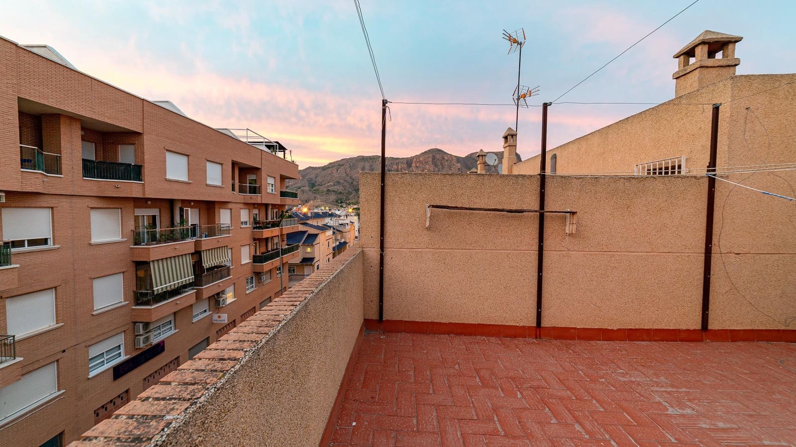 4 sovrum Hus till salu i Orihuela med garage - 199 999 € (Ref: 9269889)