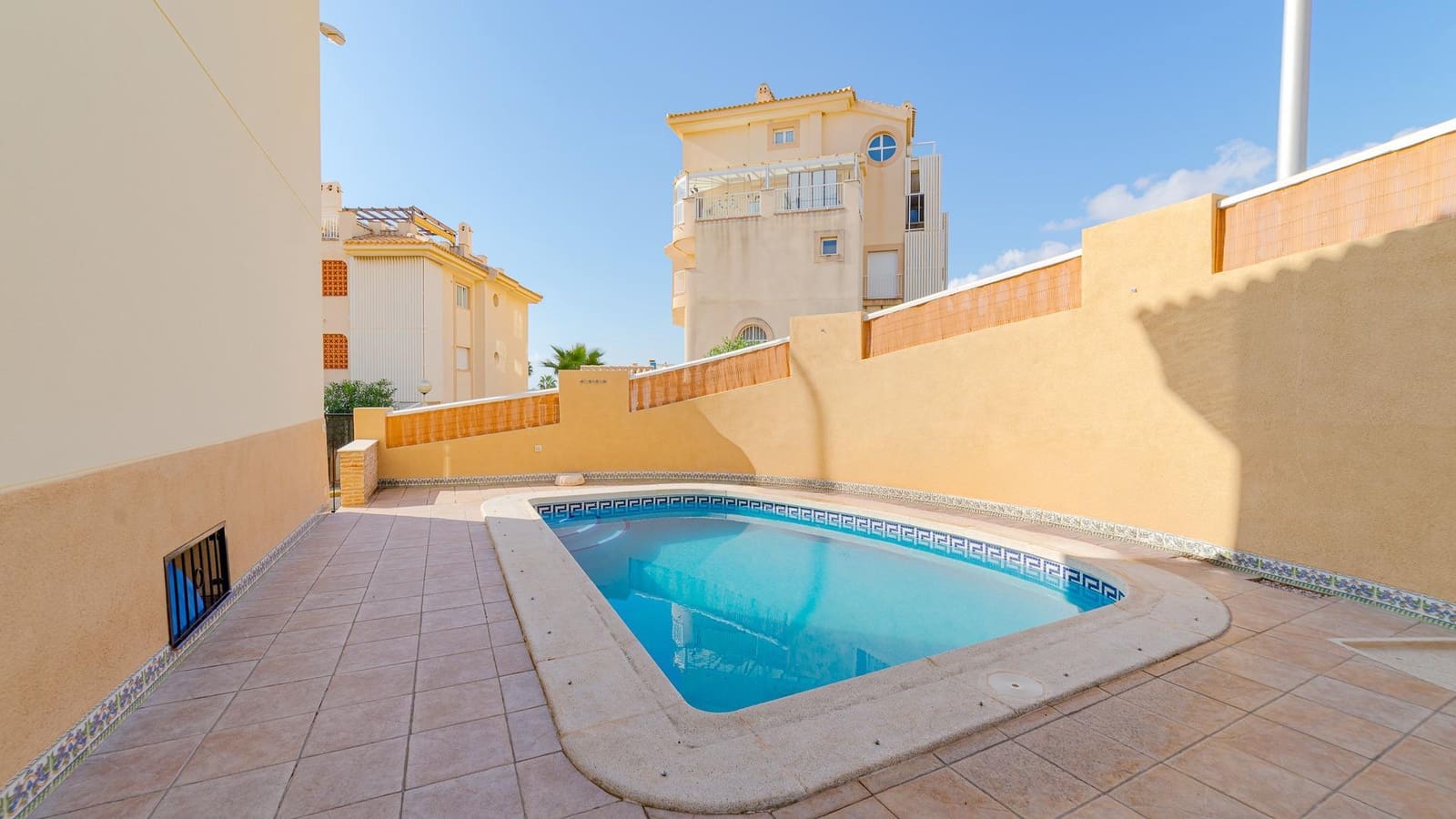 4 sovrum Lägenhet till salu i Campoamor med pool - 259 999 € (Ref: 9285315)