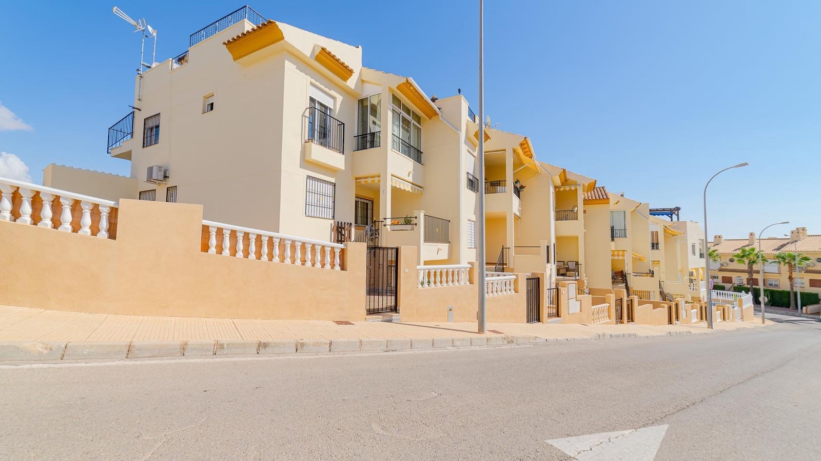 4 sovrum Lägenhet till salu i Campoamor med pool - 259 999 € (Ref: 9285315)