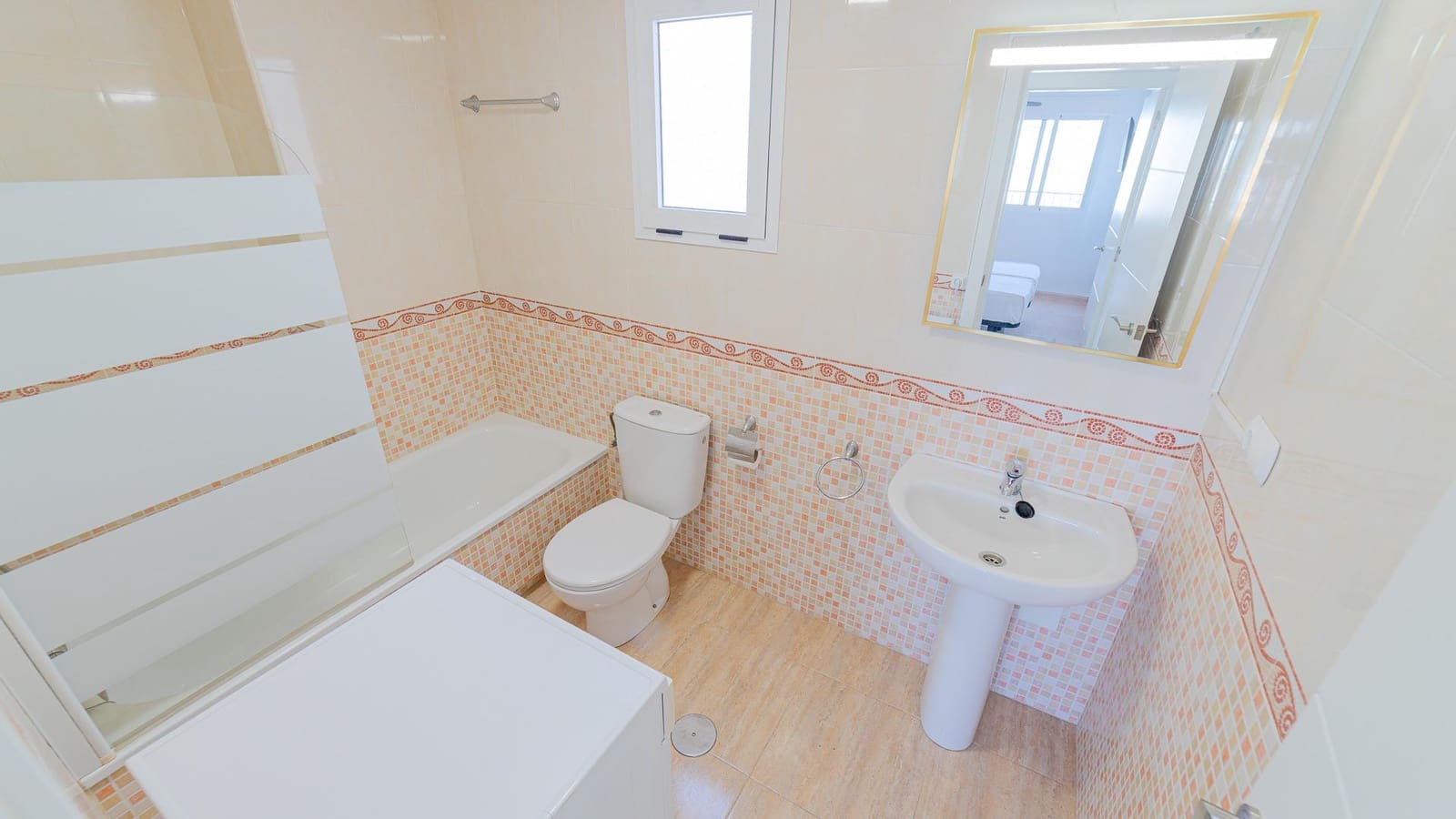 1 slaapkamer Penthouse te koop in Torrevieja met garage - € 157.740 (Ref: 9317938)