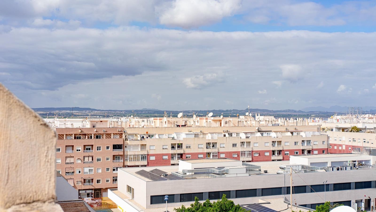 1 slaapkamer Penthouse te koop in Torrevieja met garage - € 157.740 (Ref: 9317938)