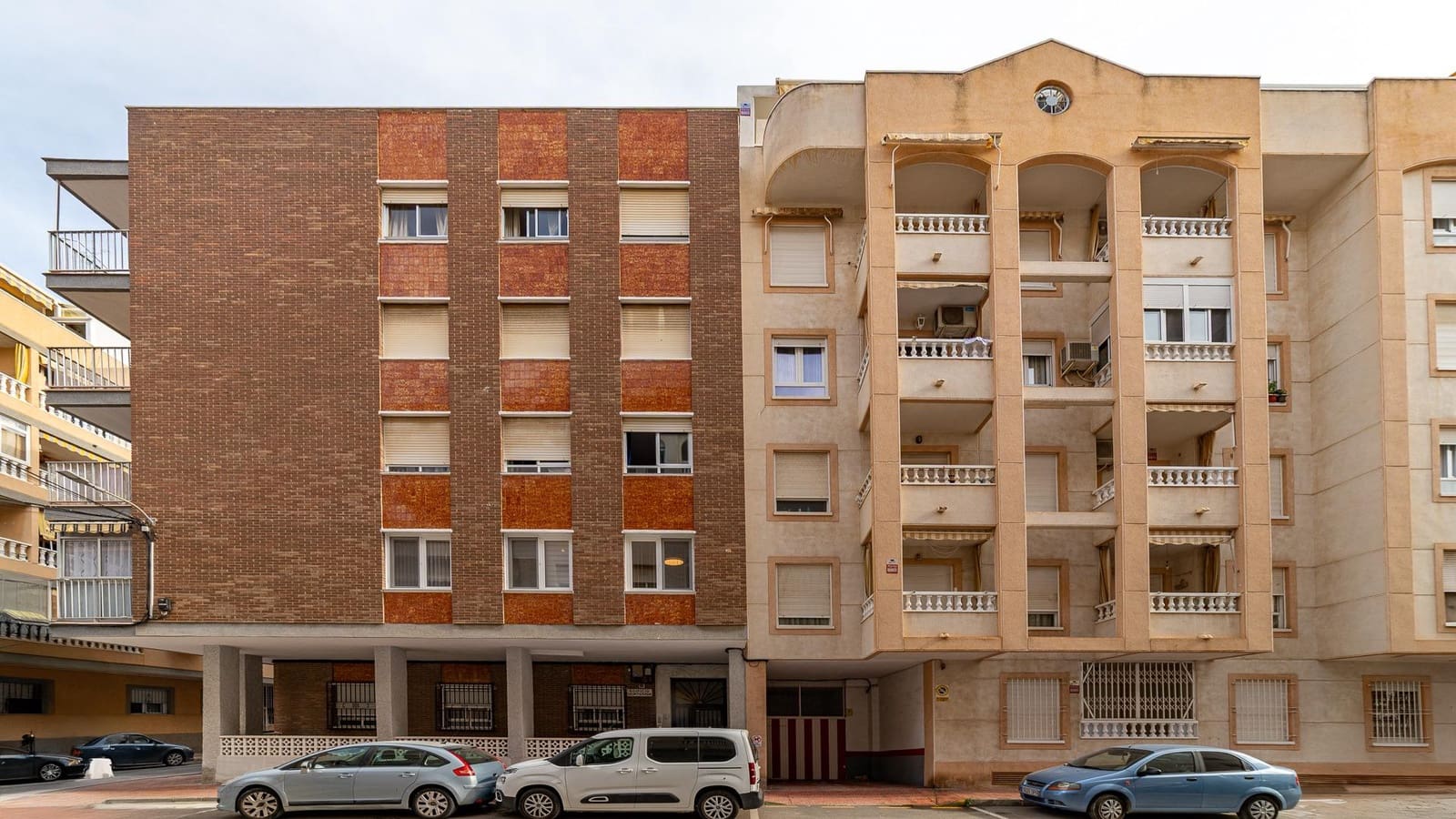 3 sypialnia Apartament na sprzedaż w Torrevieja - 192 259 € (Ref: 9338384)