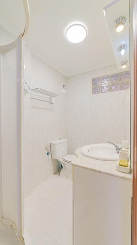 Apartamento de 1 habitación en Playa de los Locos, Torrevieja en venta con piscina - 84.999 € (Ref: 9359399)