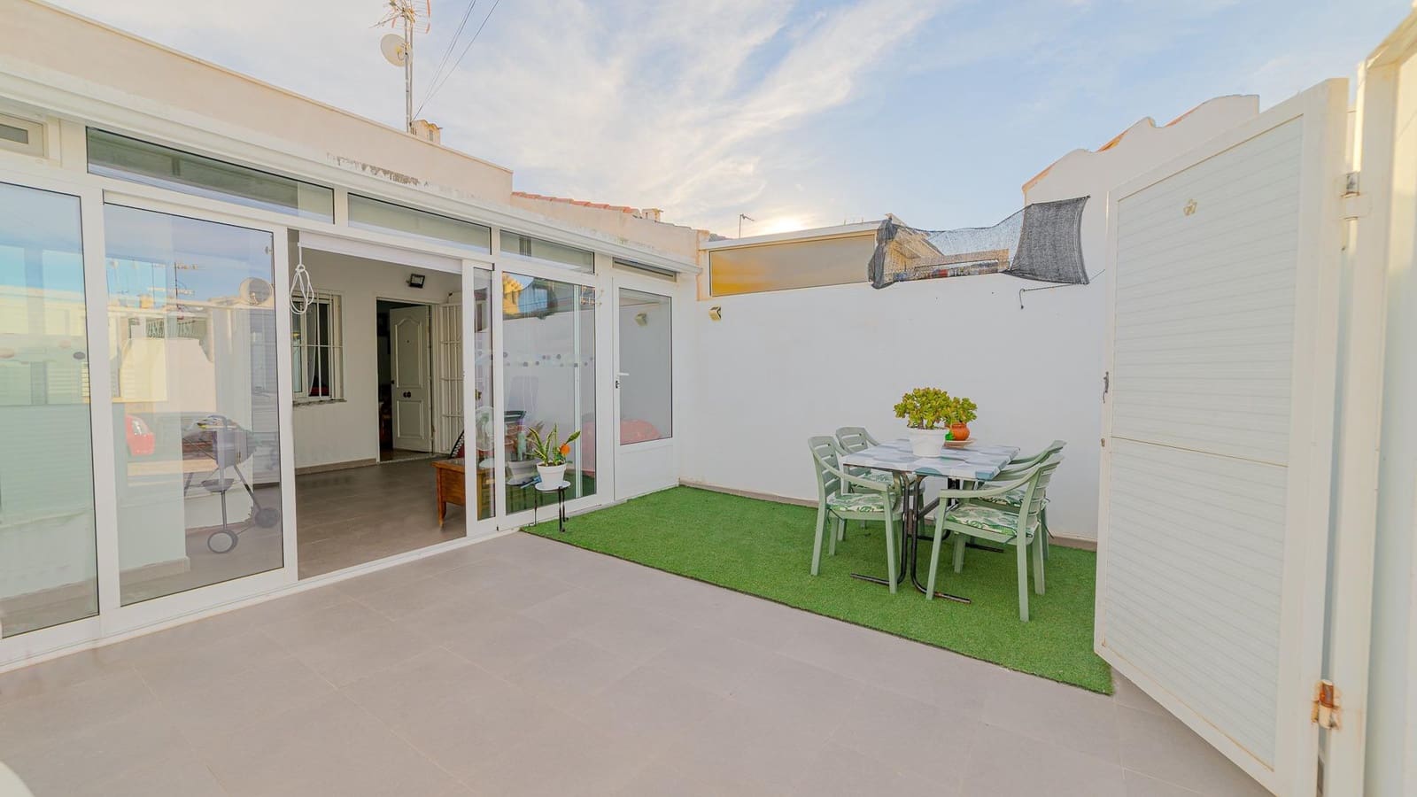 2 chambre Bungalow à vendre à Torrevieja - 129 999 € (Ref: 9367359)
