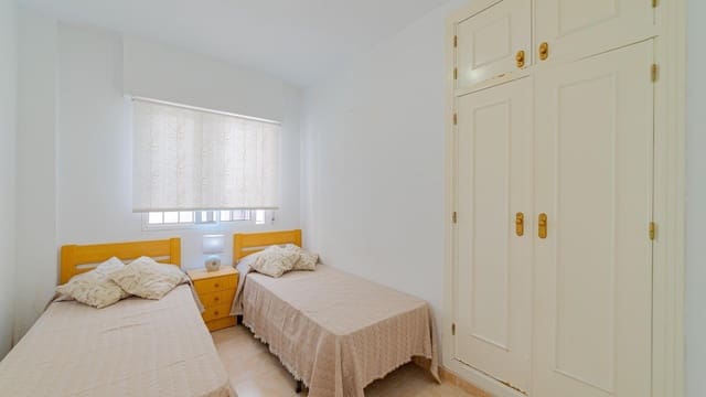 2 soveværelse Lejlighed til salg i El Acequión - Los Náufragos, Torrevieja med swimmingpool - € 139.999 (Ref: 9385462)