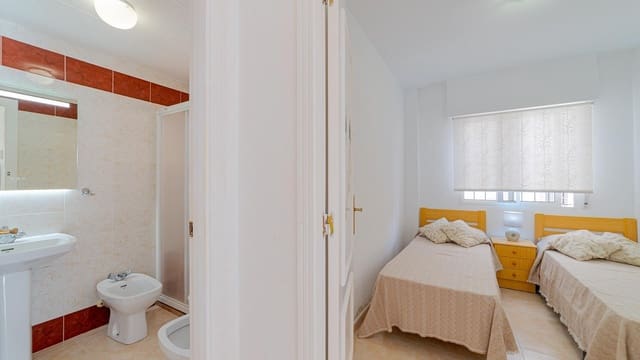 2 soveværelse Lejlighed til salg i El Acequión - Los Náufragos, Torrevieja med swimmingpool - € 139.999 (Ref: 9385462)