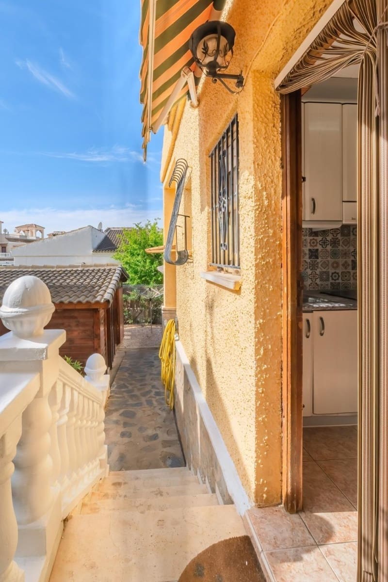 3 Zimmer Villa zu verkaufen in Torrevieja - 214.999 € (Ref: 9385463)