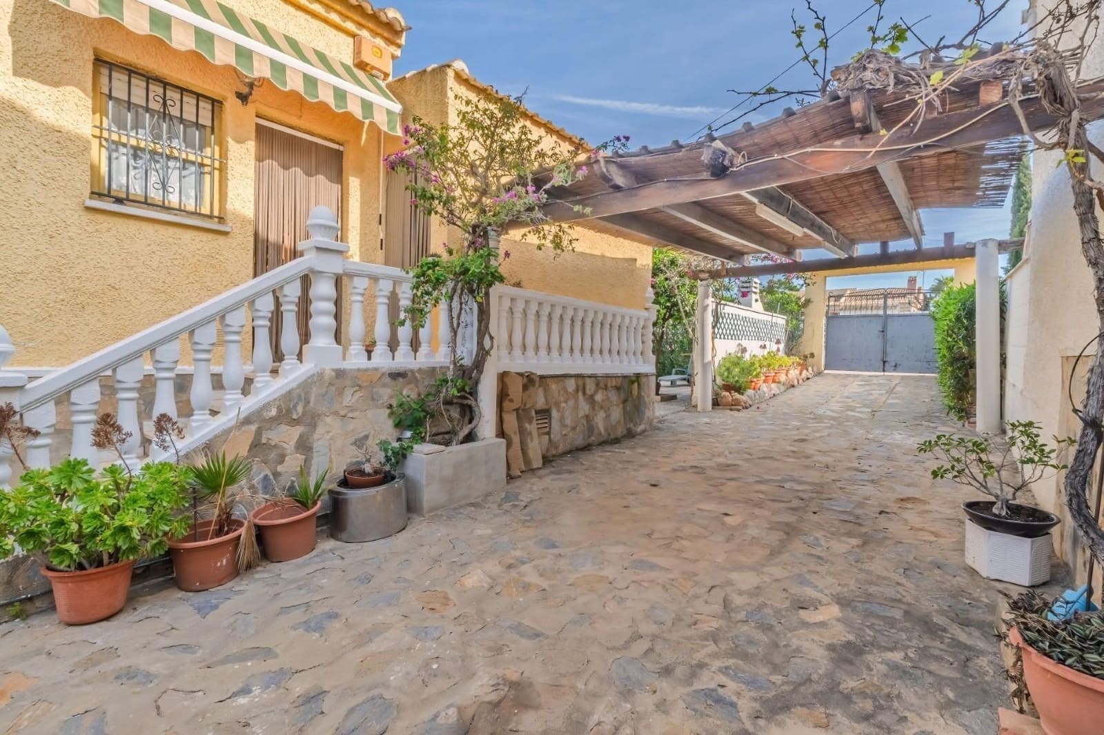 3 Zimmer Villa zu verkaufen in Torrevieja - 214.999 € (Ref: 9385463)