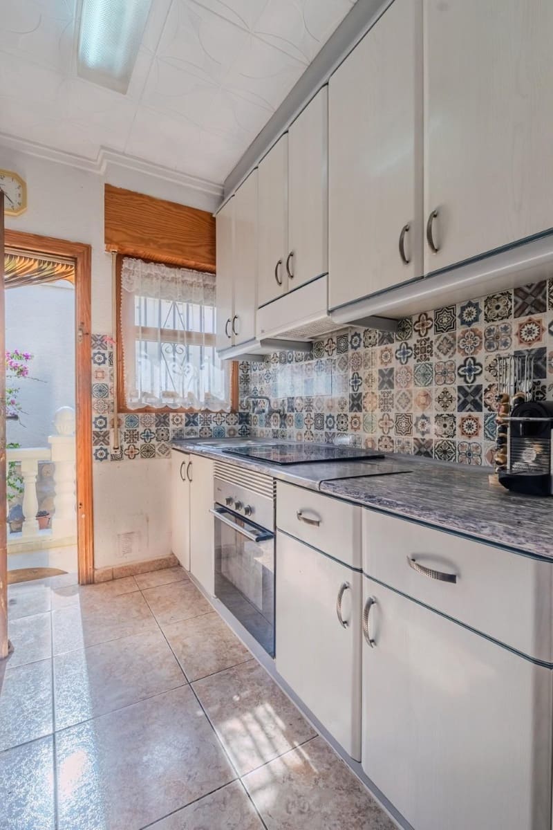 3 sovrum Villa till salu i Torrevieja - 214 999 € (Ref: 9385463)