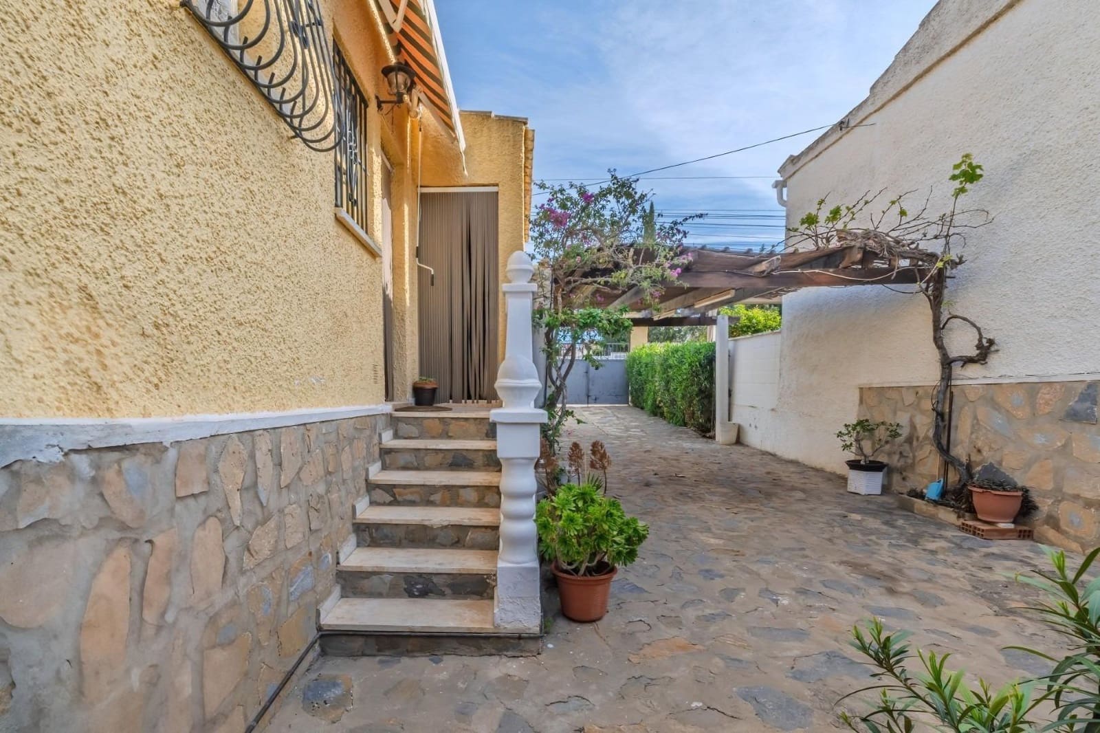 3 sovrum Villa till salu i Torrevieja - 214 999 € (Ref: 9385463)