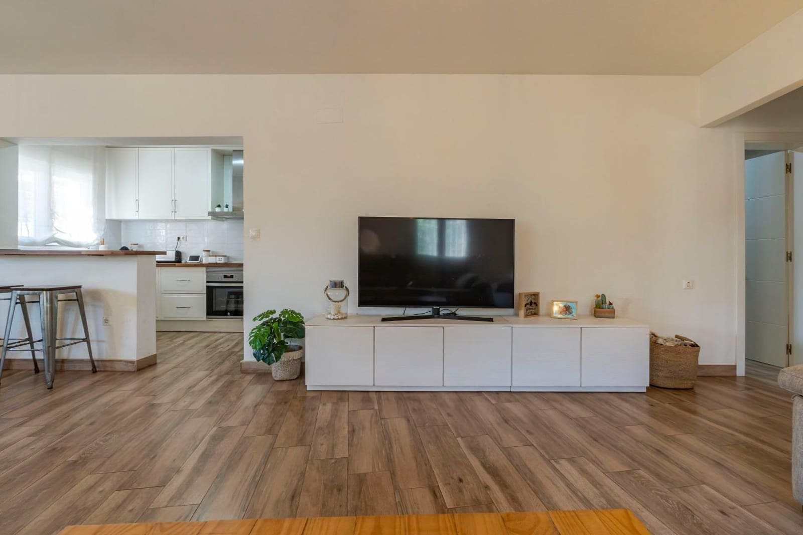 3 bedroom Villa for sale in Torrevieja with pool garage - € 299,999 (Ref: 9385464)