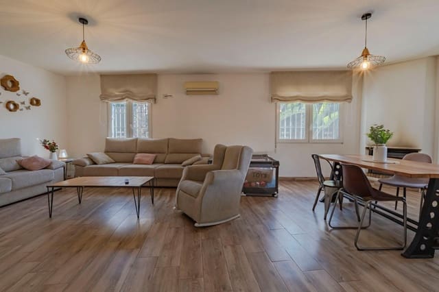 3 camera da letto Villa in vendita in Los Balcones - Los Altos, Torrevieja con piscina garage - 299.999 € (Rif: 9385464)