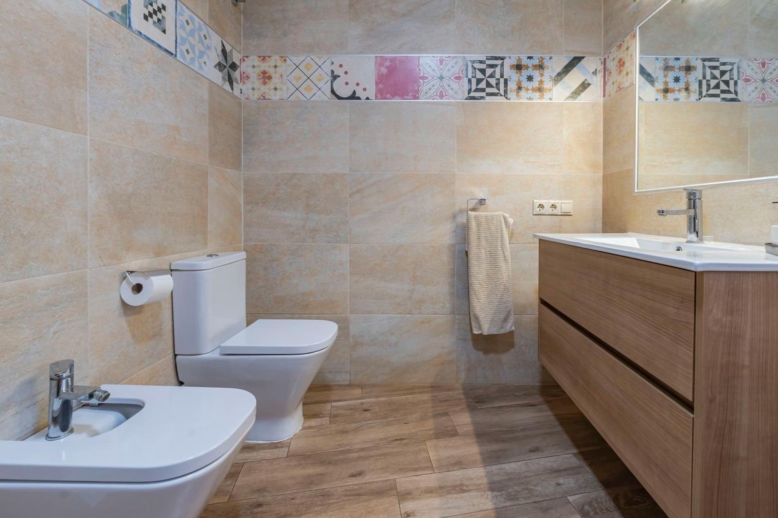 3 bedroom Villa for sale in Torrevieja with pool garage - € 299,999 (Ref: 9385464)