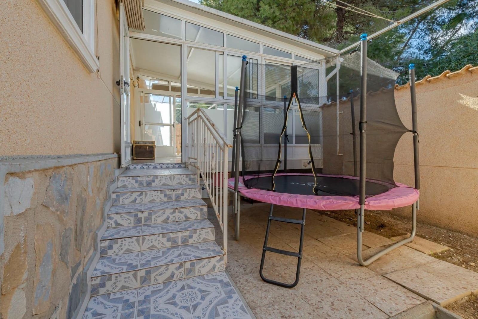 3 bedroom Villa for sale in Torrevieja with pool garage - € 299,999 (Ref: 9385464)