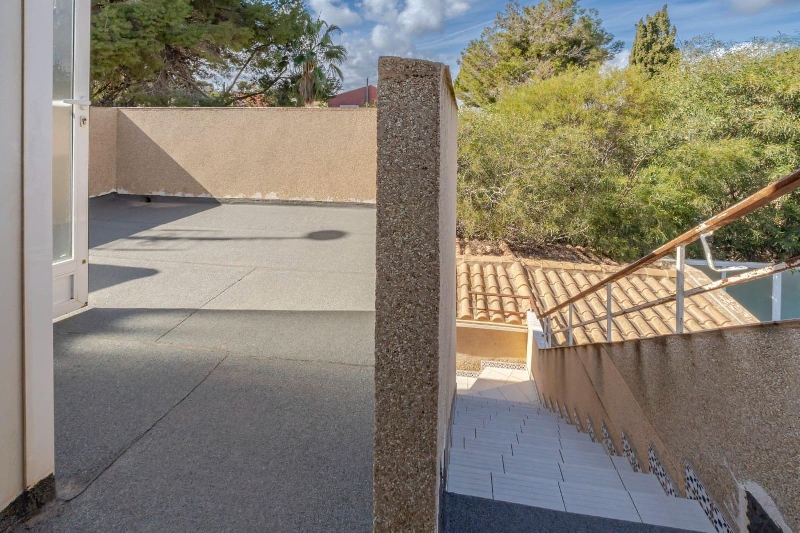 3 bedroom Villa for sale in Torrevieja with pool garage - € 299,999 (Ref: 9385464)