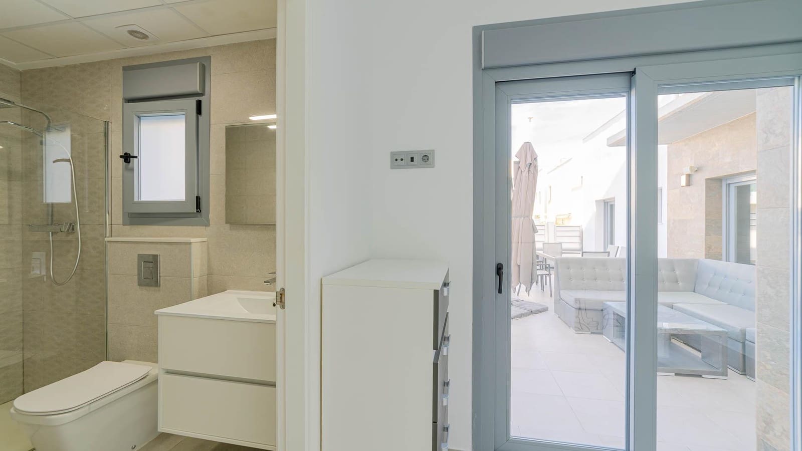 4 sovrum Lägenhet till salu i Daya Vieja med pool - 359 999 € (Ref: 9388034)