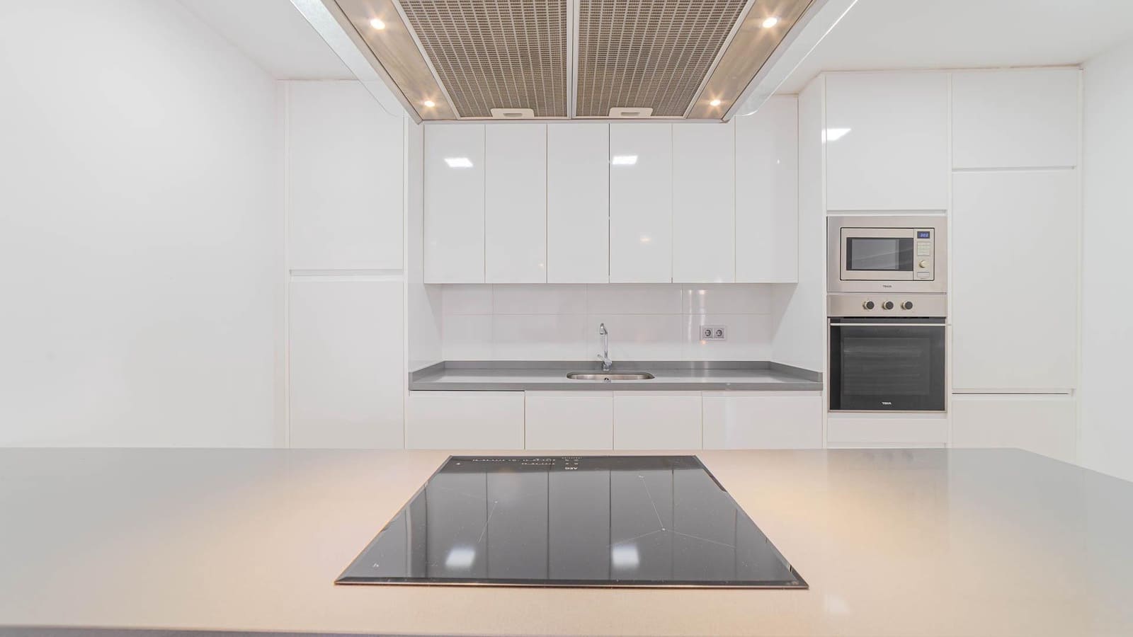 4 sovrum Lägenhet till salu i Daya Vieja med pool - 359 999 € (Ref: 9388034)