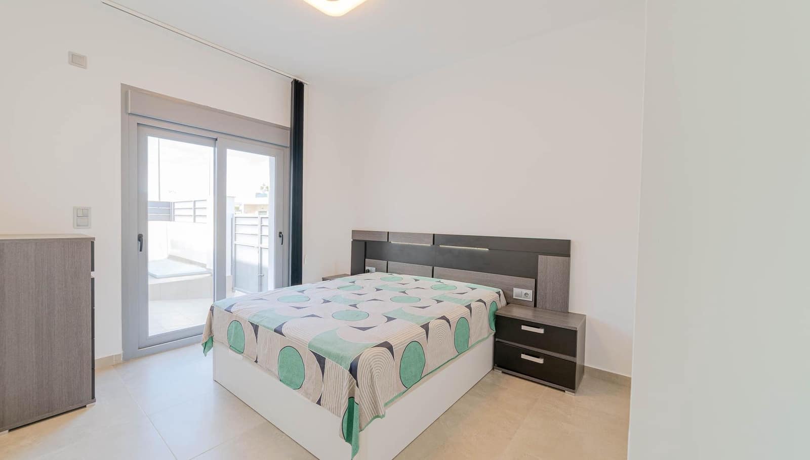 4 sovrum Lägenhet till salu i Daya Vieja med pool - 359 999 € (Ref: 9388034)