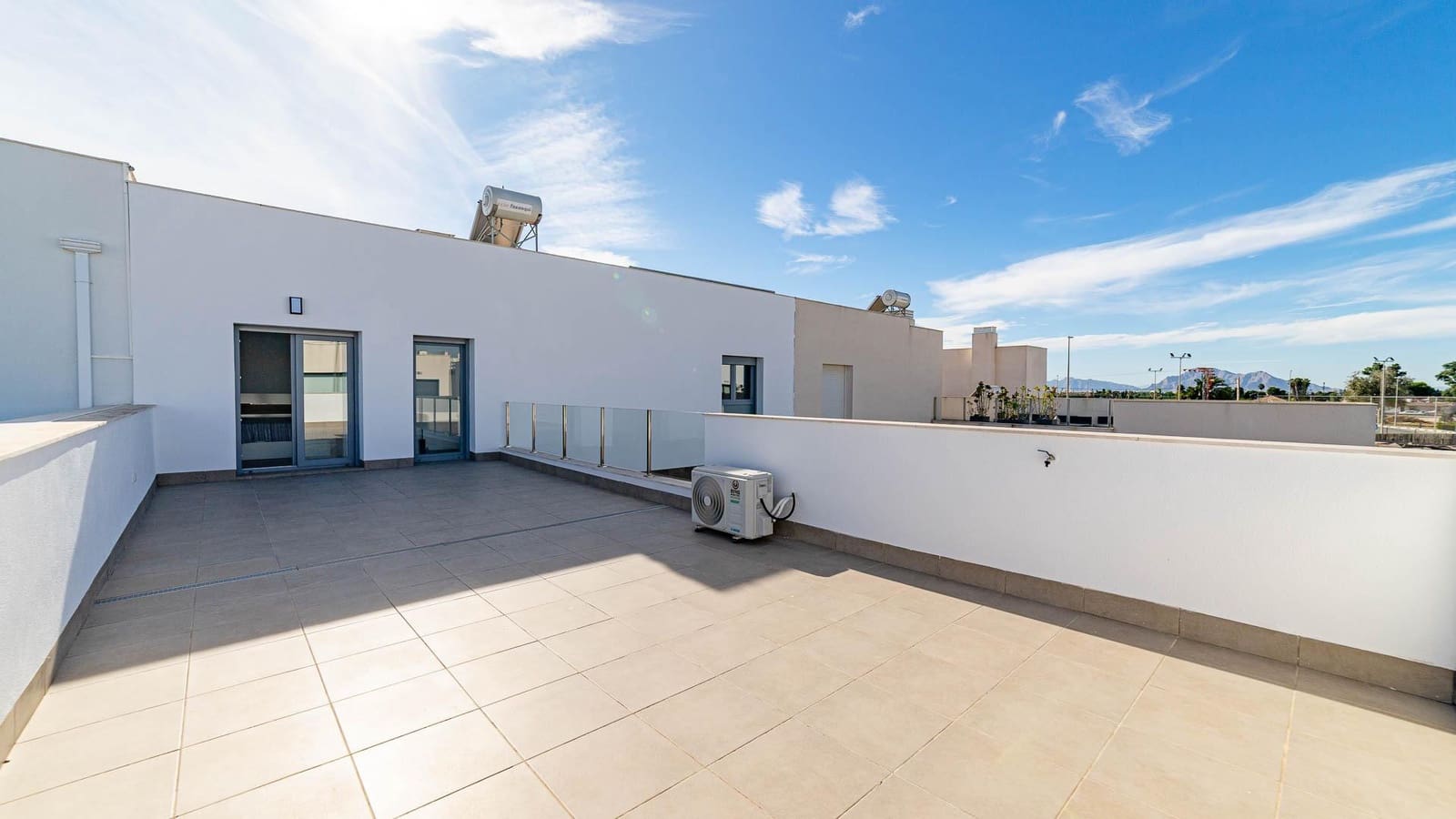 4 sovrum Lägenhet till salu i Daya Vieja med pool - 359 999 € (Ref: 9388034)