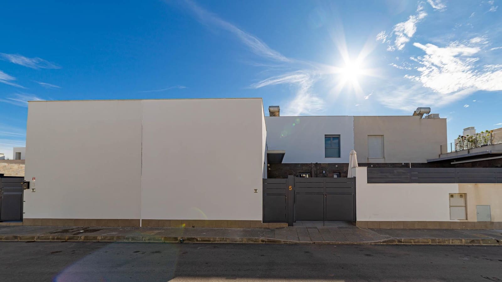 4 sovrum Lägenhet till salu i Daya Vieja med pool - 359 999 € (Ref: 9388034)