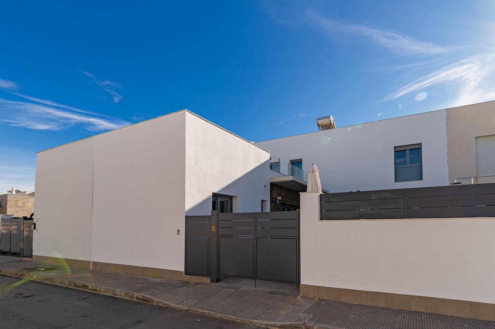 4 sovrum Lägenhet till salu i Daya Vieja med pool - 359 999 € (Ref: 9388034)