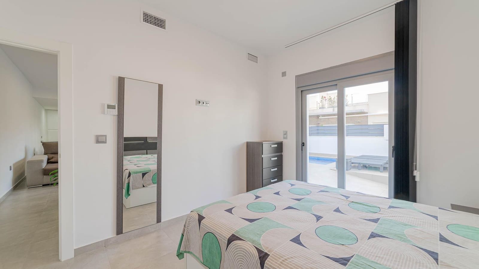 4 bedroom Apartment for sale in Daya Vieja with pool - € 349,999 (Ref: 9388034)