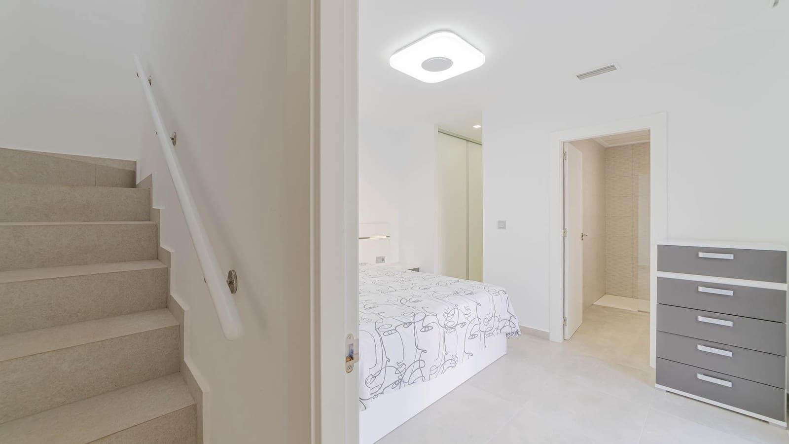 4 bedroom Apartment for sale in Daya Vieja with pool - € 349,999 (Ref: 9388034)