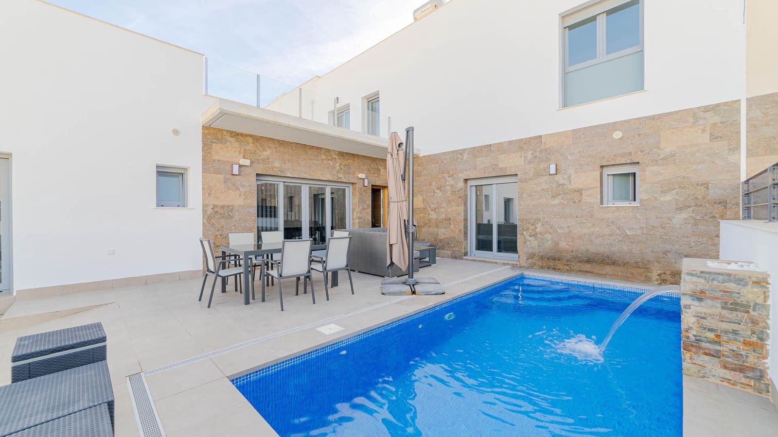 4 bedroom Apartment for sale in Daya Vieja with pool - € 349,999 (Ref: 9388034)