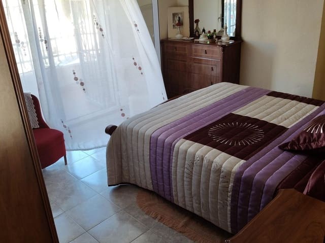 3 bedroom Terraced Villa for sale in Jacarilla with garage - € 135,999 (Ref: 9398595)