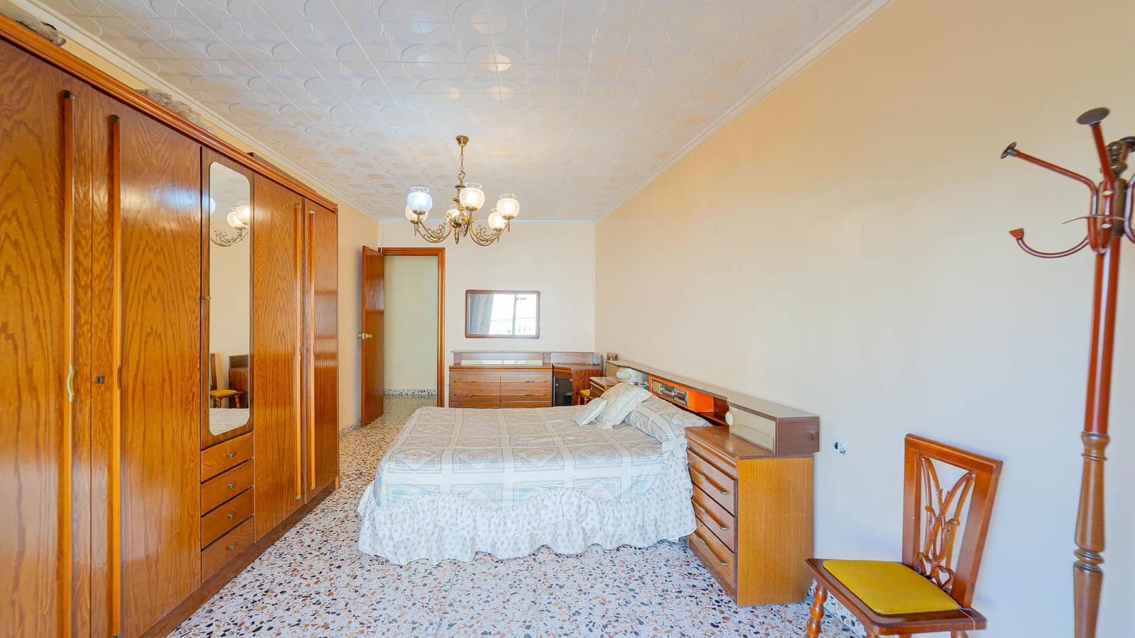 4 makuuhuone Huoneisto myytävänä paikassa Redovan - 79 999 € (Ref: 9406559)