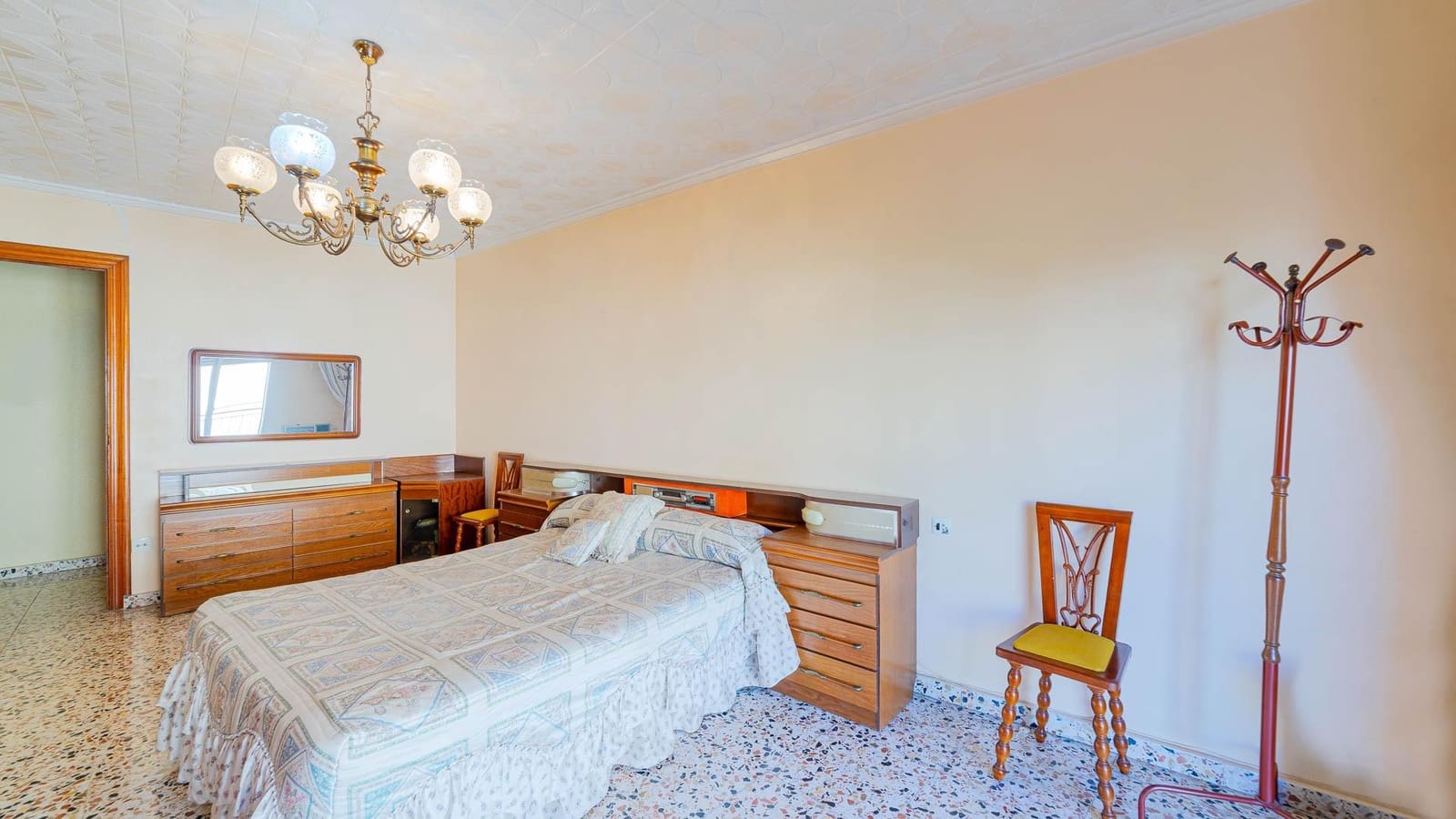 4 makuuhuone Huoneisto myytävänä paikassa Redovan - 79 999 € (Ref: 9406559)