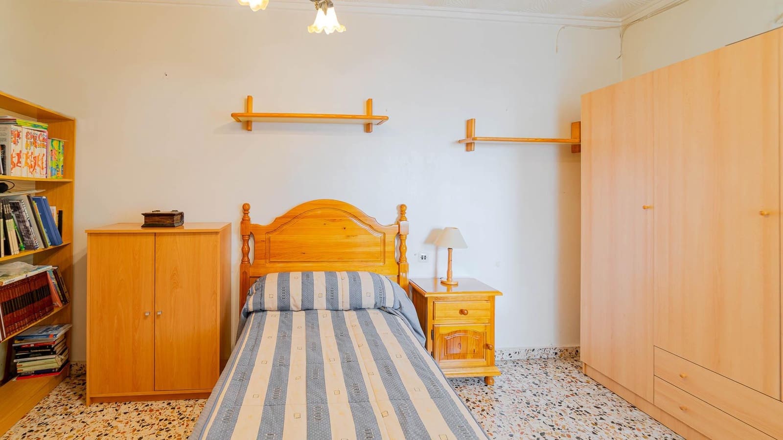 4 makuuhuone Huoneisto myytävänä paikassa Redovan - 79 999 € (Ref: 9406559)