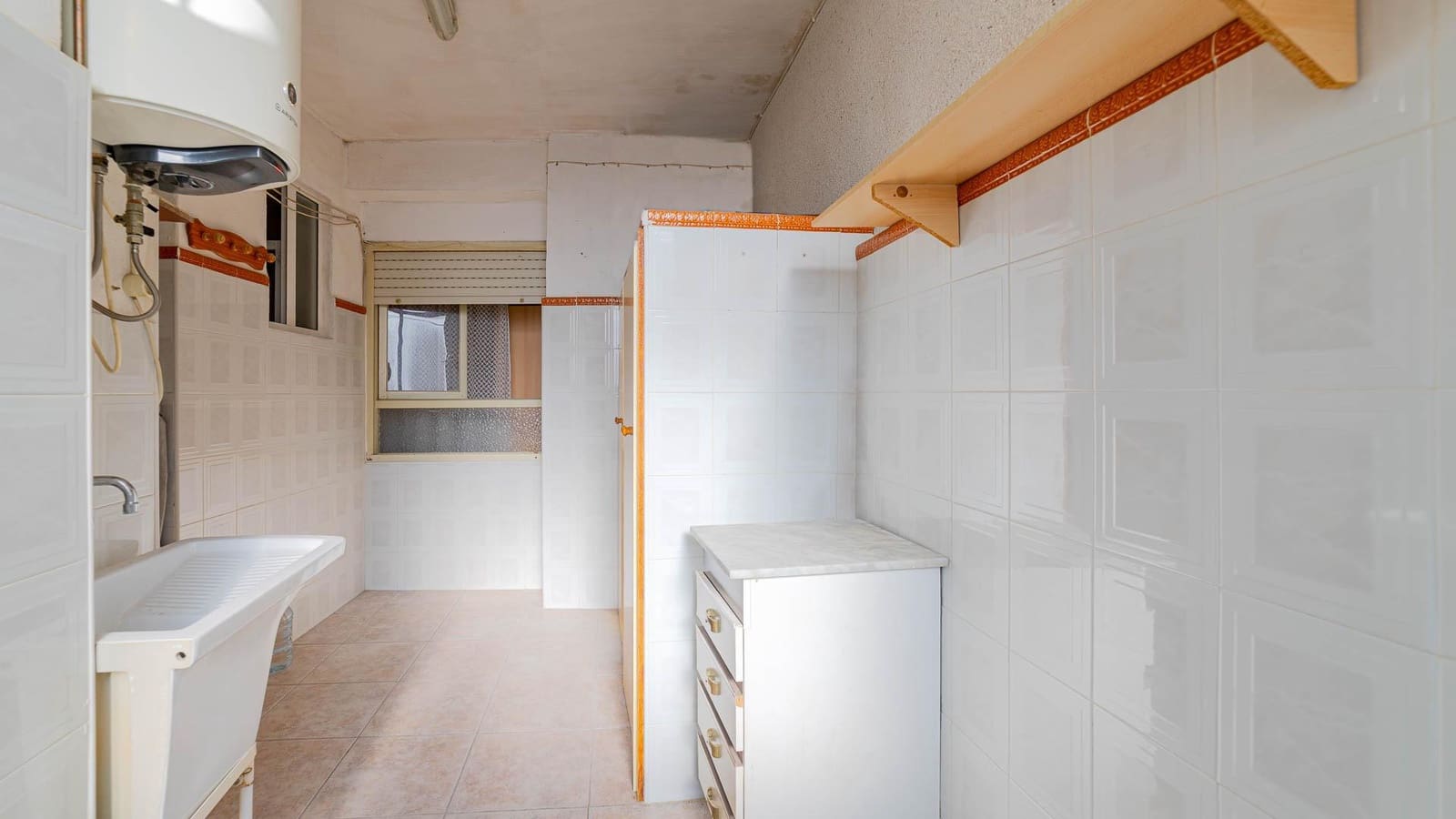 4 makuuhuone Huoneisto myytävänä paikassa Redovan - 79 999 € (Ref: 9406559)