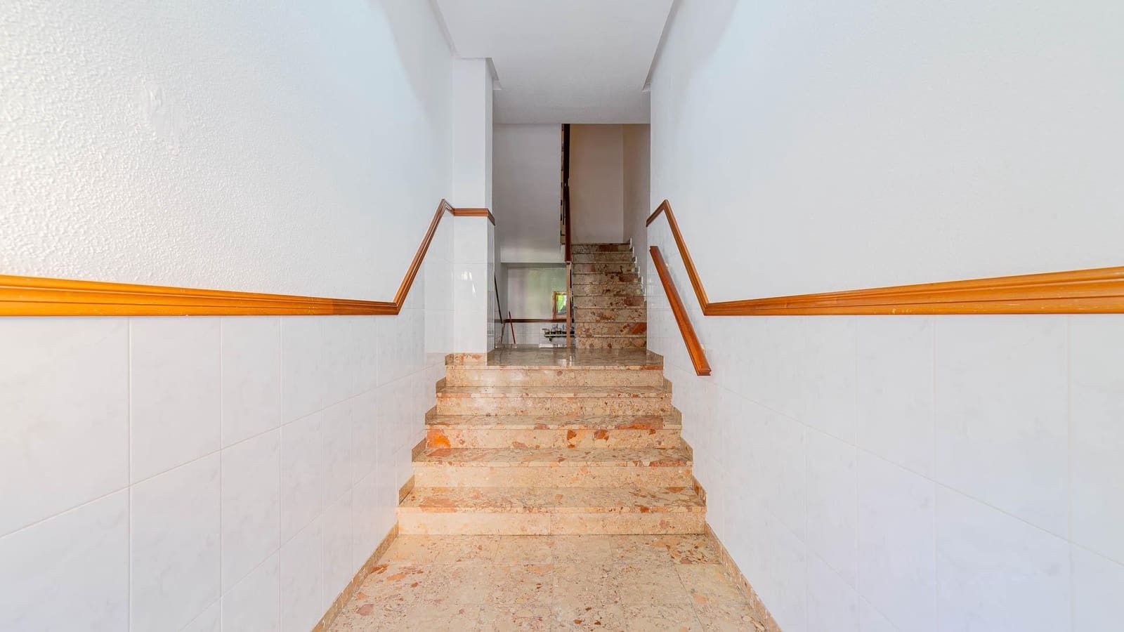 4 makuuhuone Huoneisto myytävänä paikassa Redovan - 79 999 € (Ref: 9406559)