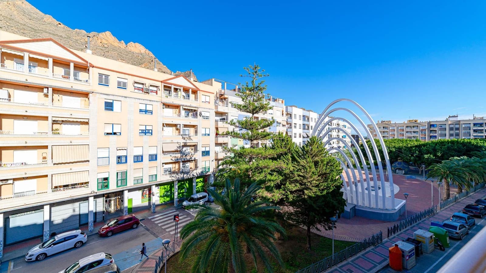 4 makuuhuone Huoneisto myytävänä paikassa Redovan - 79 999 € (Ref: 9406559)