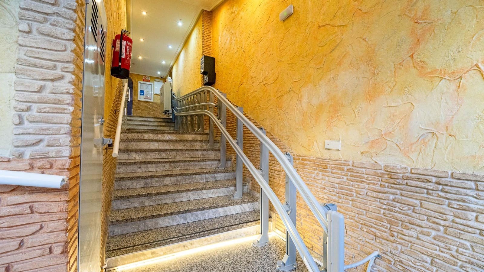 2 sypialnia Apartament na sprzedaż w Torrevieja z basenem - 109 990 € (Ref: 9411112)