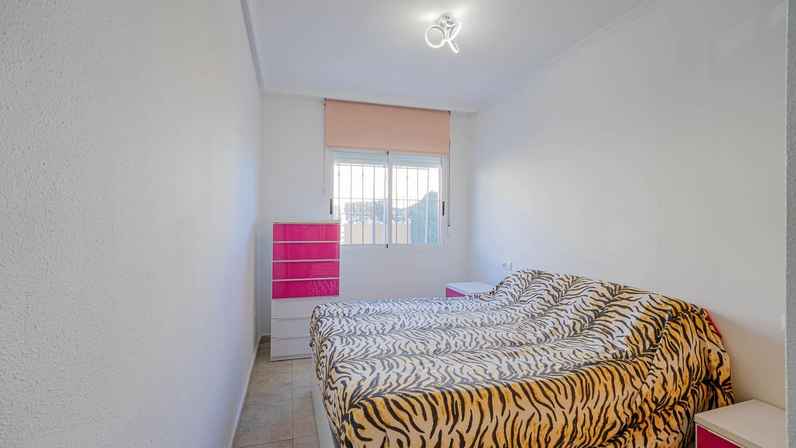 2 quarto Bungalow para venda em Orihuela com piscina - 109 999 € (Ref: 9411113)