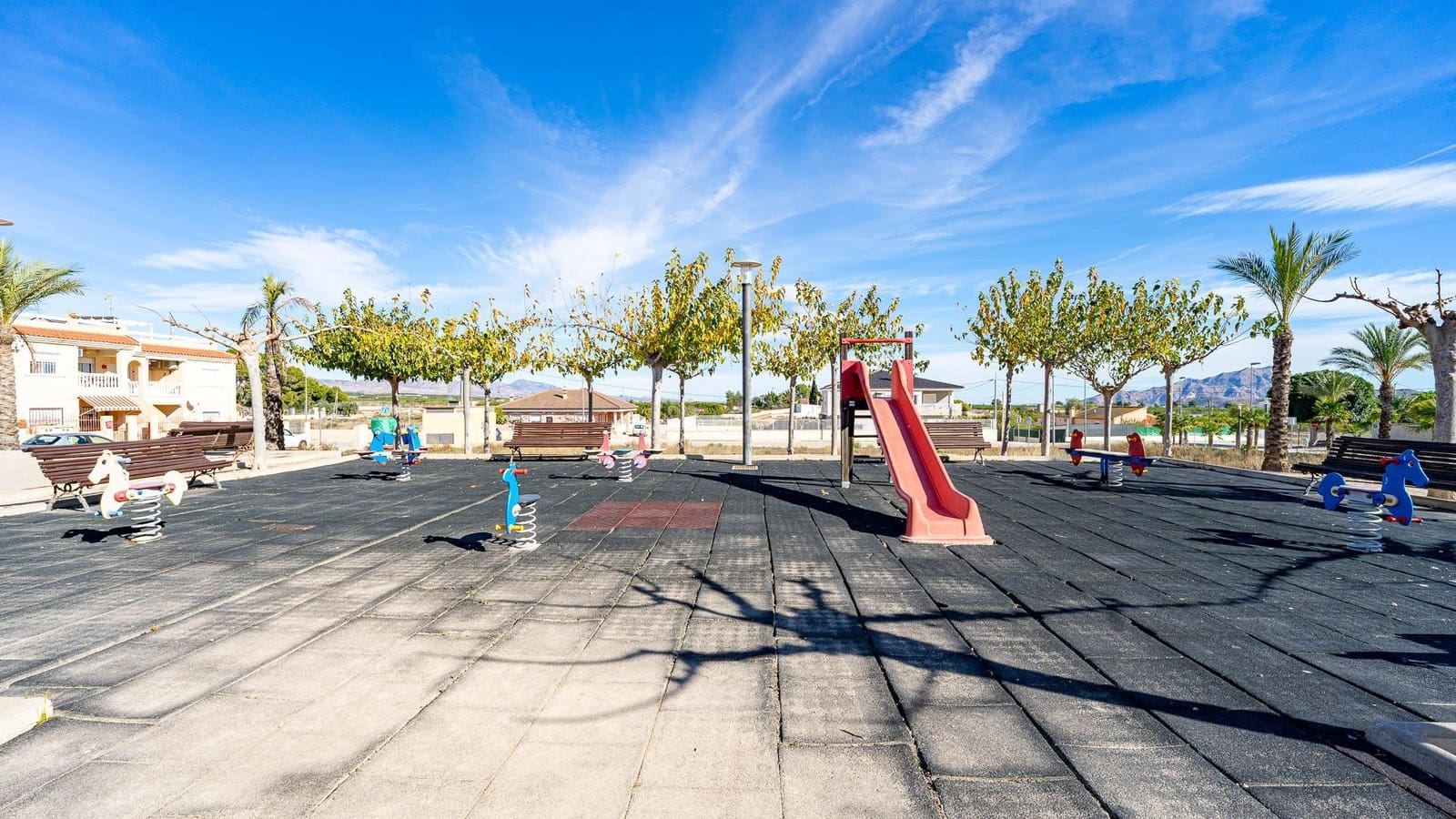 2 quarto Bungalow para venda em Orihuela com piscina - 109 999 € (Ref: 9411113)